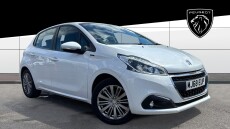Peugeot 208 1.2 PureTech 82 Signature 5dr [Start Stop] Petrol Hatchback